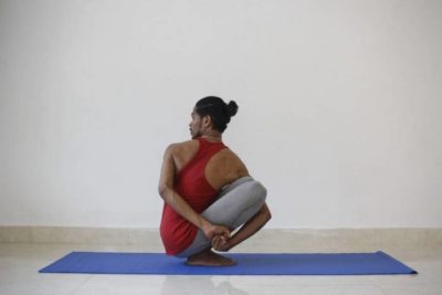 posicoes-para-as-costas-700x467-1.jpg tapis de yoga